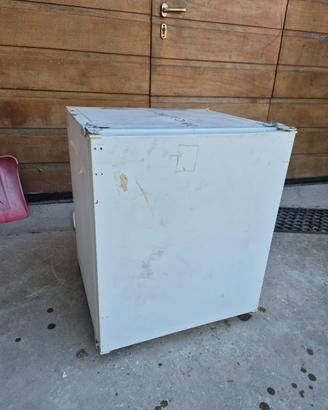 CONGELATORE ARISTON 66 CM 3 CASSETTI 93 LITRI