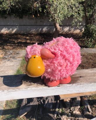 Salvadanaio, in terracotta “ la pecorella rosa”