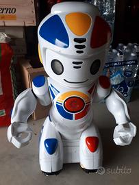 Robot emilo