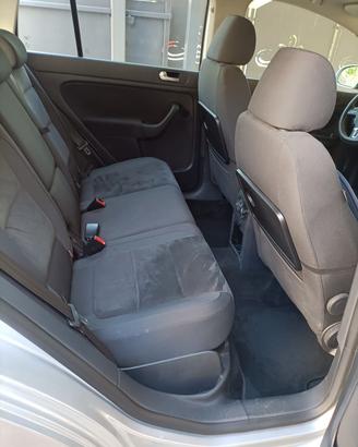 vw golf grigio anno 2010