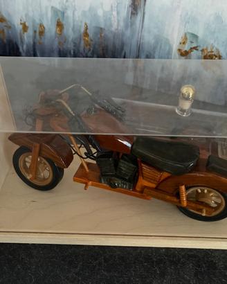 Moto più bottiglia