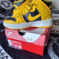 scarpe NIKE ALTE n 37.5