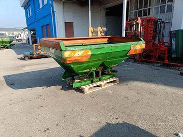 spandiconcime marca Amazone a doppio girante no ve