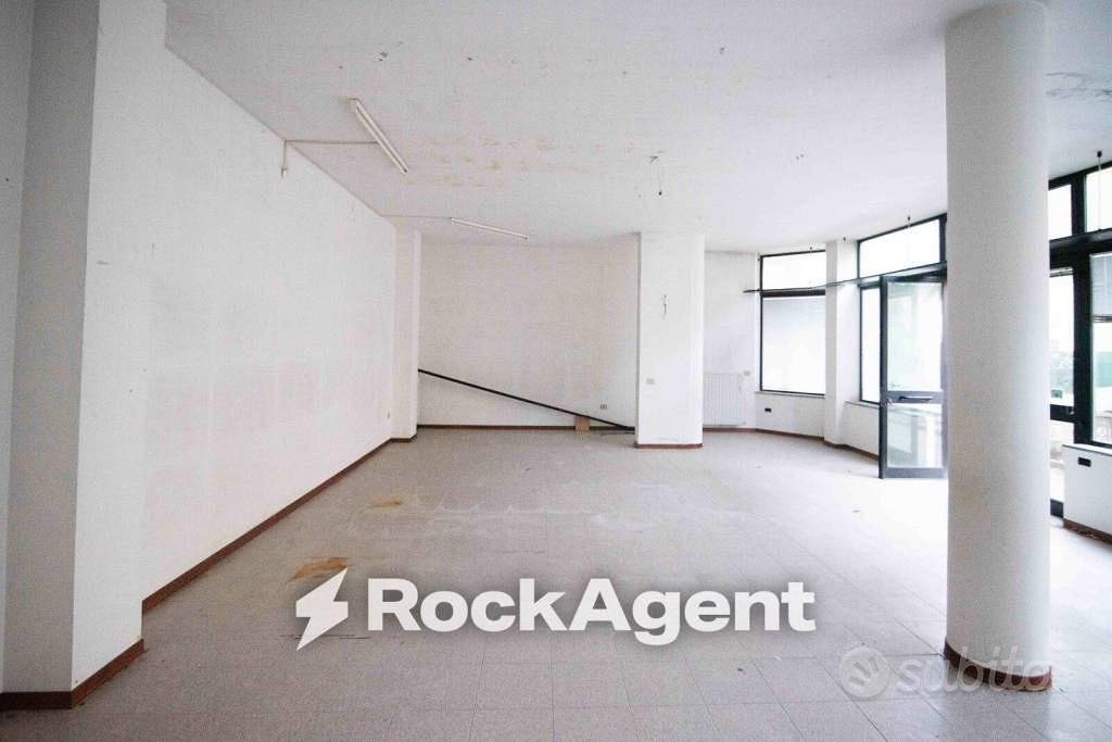 Immobile di 88 m² con 1 locale a Fano - Altro