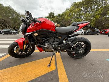 Ducati monster+ 937
