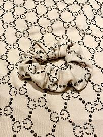 Scrunchie Gucci realizzato a mano