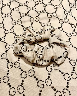 Scrunchie Gucci realizzato a mano