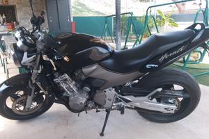 Honda Hornet 600 del 2005 tenuta maniacalmente