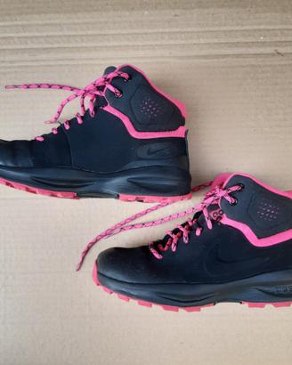 Scarpe Nike ACG numero 35.5