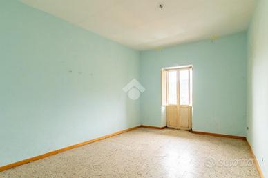 3 LOCALI A SACROFANO