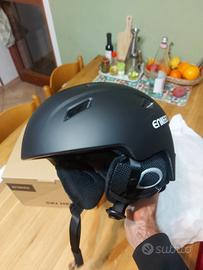 casco da sci taglia L NUOVO