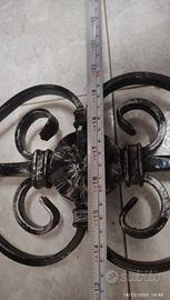 Lampadario in ferro battuto