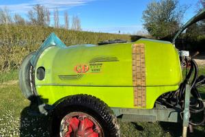 Automizzatore per trattamenti vigneti