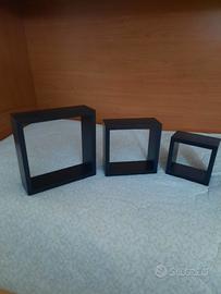 Mensole nere quadrate