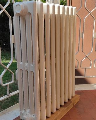 Termosifone Calorifero Radiatore in ghisa