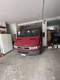 Iveco 35C13A cassone ribaltabile trilaterale