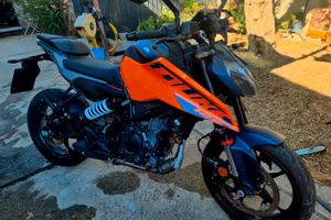 KTM Duke 125  2024 nuova