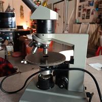 Microscopio polarizzatore petrografico KYOWA, per