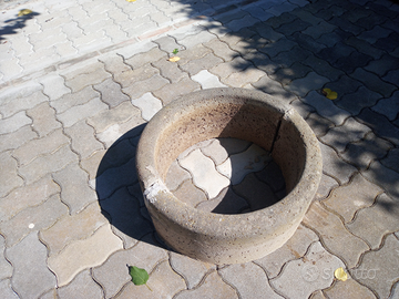 Cordolo rotondo semicerchio in cemento per bordure