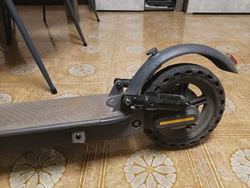 Monopattino elettrico aovopro es80