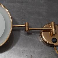 Specchio ingranditore da parete