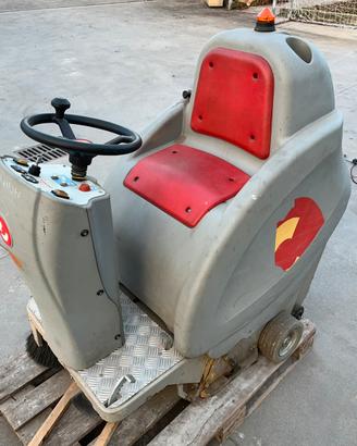 Spazzatrice elettrica Comac
