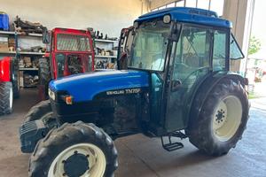 TRATTORE NEW HOLLAND TN 75