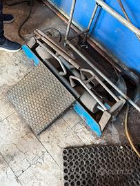 Divaricatore pneumatici camion e agricoli