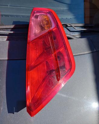 Fari posteriori fiat grande punto
