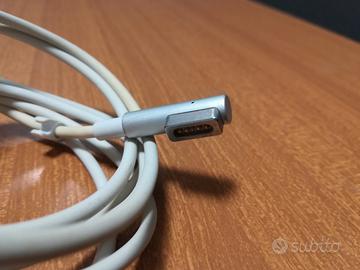 Alimentatore Mac book pro compatibile usato