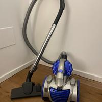 Aspirapolvere di filo