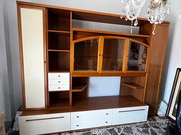 Parete attrezzata retroilluminata