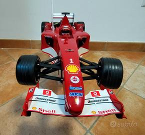 Modello dinamico F2004, scala 1:8.