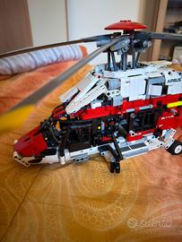 Elicottero LEGO Technic Airbus H175 (42145)