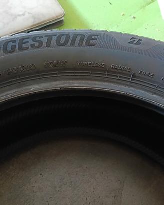 Treno pneumatici Bridgestone TURANZA 699V  