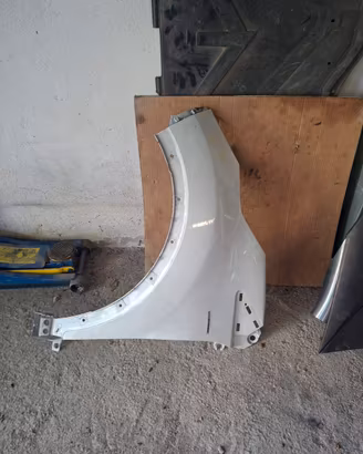 parafango sinistro renault captur  originale 