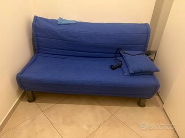 divano letto molto bello, comodo e una buona rete