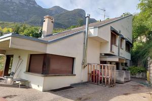 ROMAGNANO (TN) VILLA CON DUE APPARTAMENTI