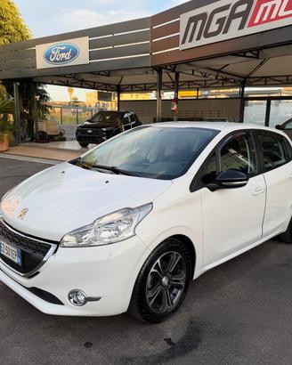 Peugeot 208 5 Porte 208 5p 1.4 hdi 8v Allure