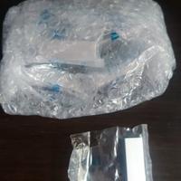 maniglie argento per cassetti.