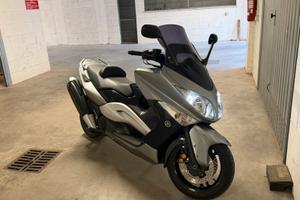 Tmax 500 anno 2009