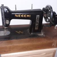 macchina da cucire Necchi 