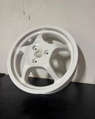 cerchio posteriore aerox 