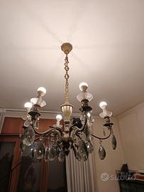 lampadario con pendenti in cristallo