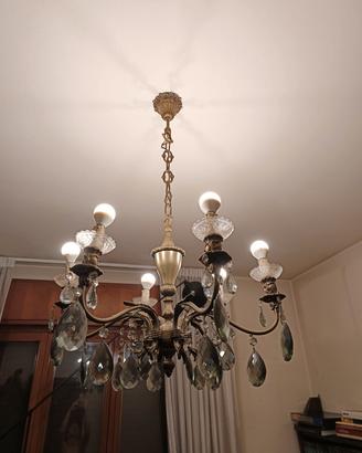 lampadario con pendenti in cristallo