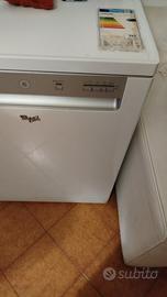 lavastoviglie Whirlpool 