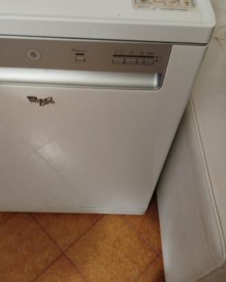 lavastoviglie Whirlpool 