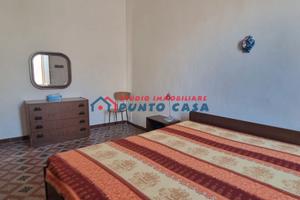 PRESSI VIA CAROLINA - Appartamento al 3°p da ristr