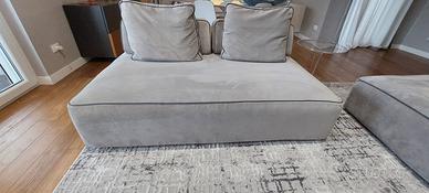 Divano Samoa modello Jest Droll velluto grigio