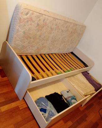 letto singolo con cassettoni
